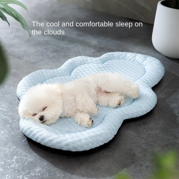 Spring and summer dog cloud-shaped 3D cooling mat cool cat kennel kennel small dog pet breathable enclosure